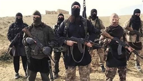 Más de 24 mil saudíes combaten al lado de grupos takfiríes en Siria